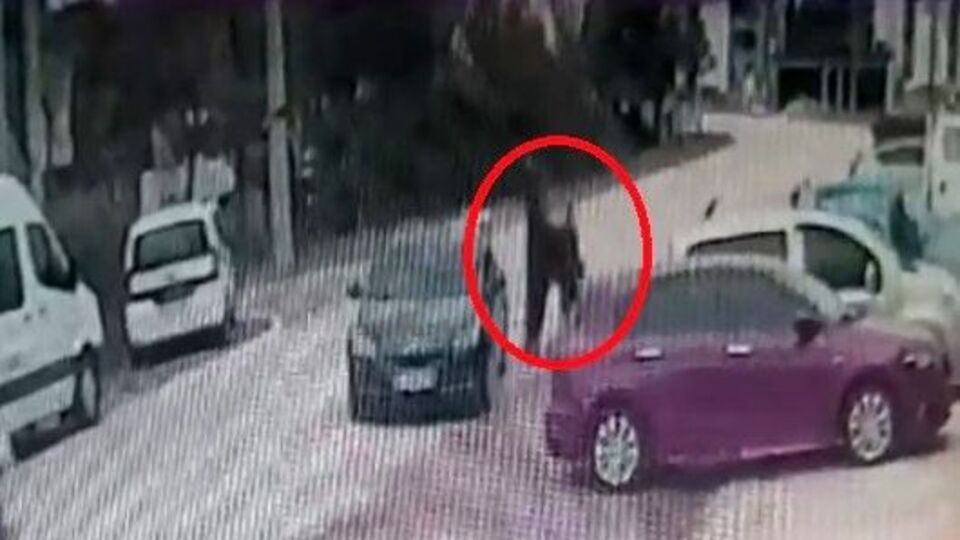 Doktor, kiracısına baltayla saldırdı