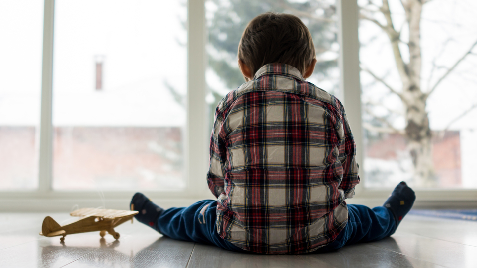 Göz teması kurmayan çocuklara dikkat!