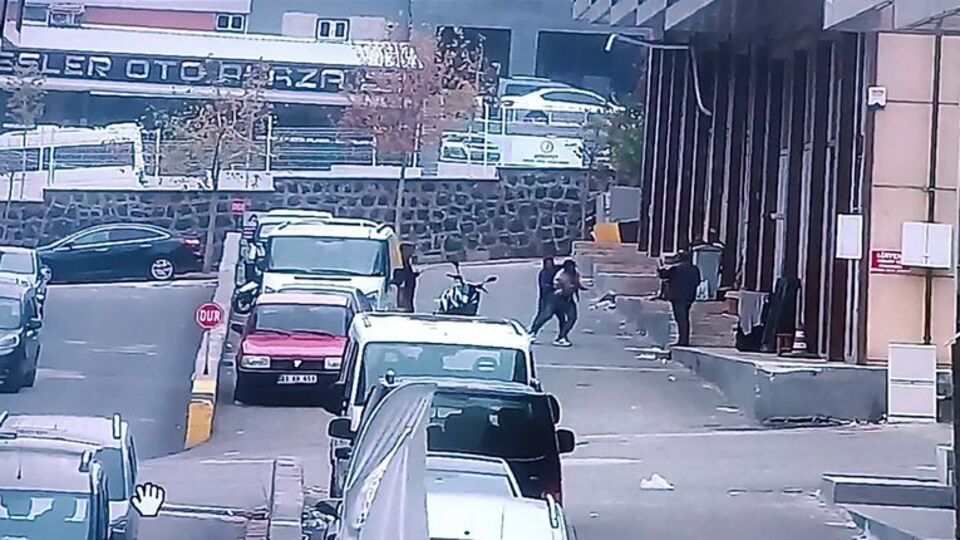 Kurye, müşterinin iş yerine saldırdı