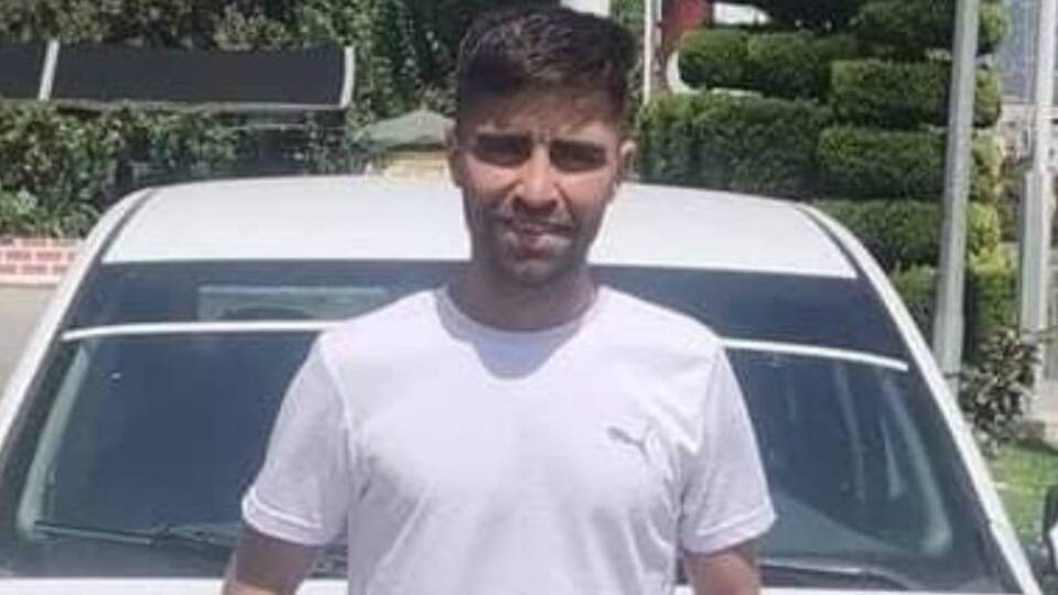 Kablo sarım makinesine sıkıştı