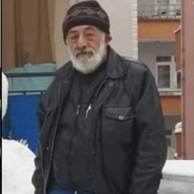 Baba ile oğlu bir gün arayla öldü
