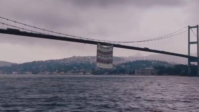 Yapay zekalı köprü reklamına inceleme