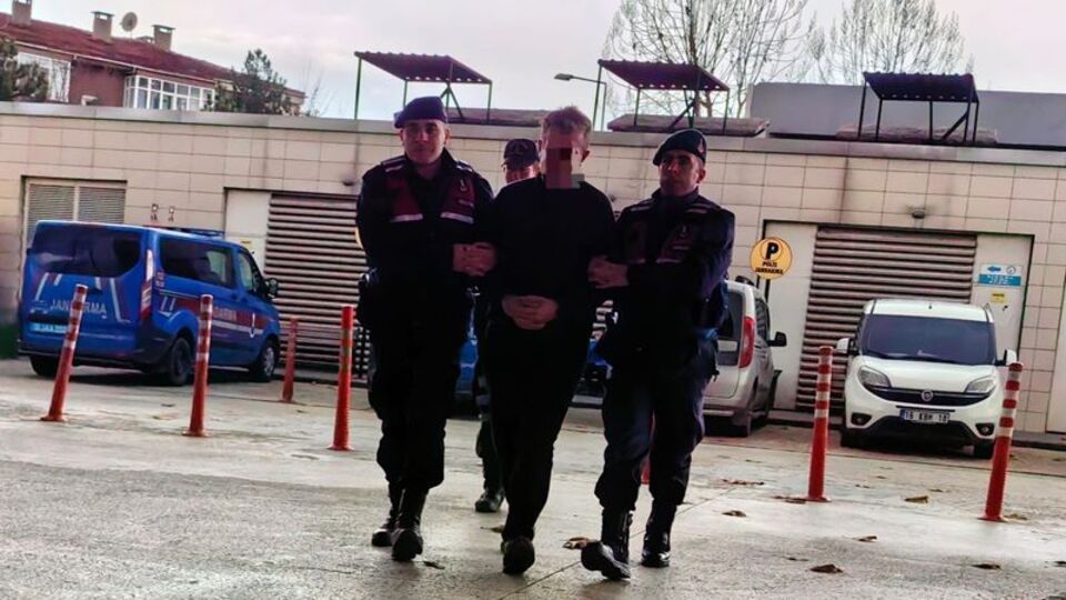 Eski eşini bıçaklayan kişi tutuklandı