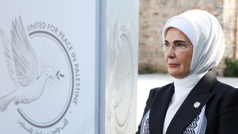 Emine Erdoğan: Derhal kalıcı barış talep ediyoruz