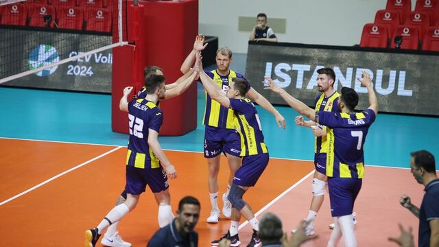 Fenerbahçe, CEV Kupası'nda son 16'da!