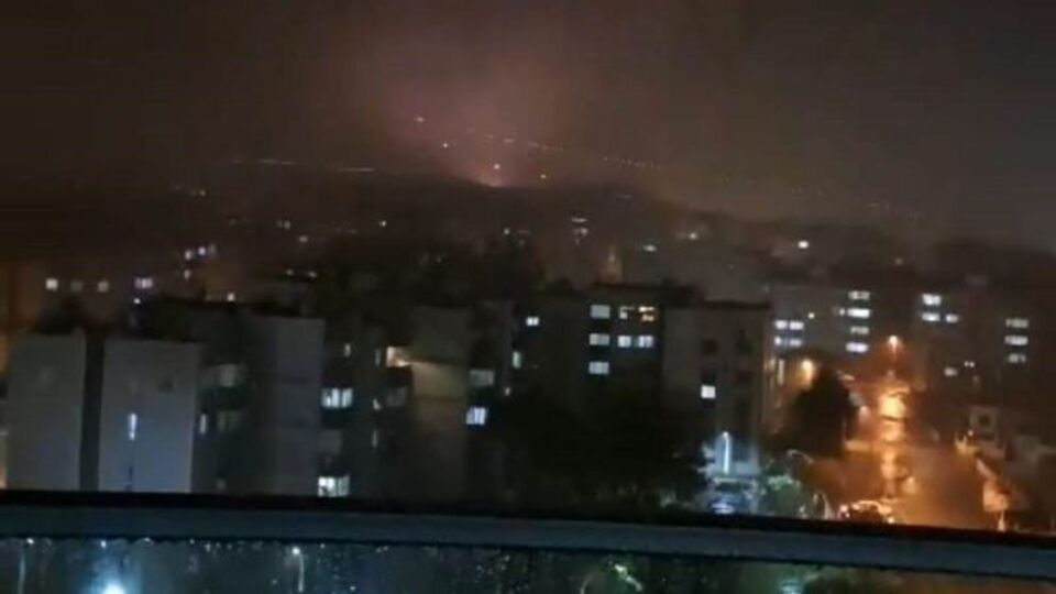 Patlayan trafo paniğe neden oldu