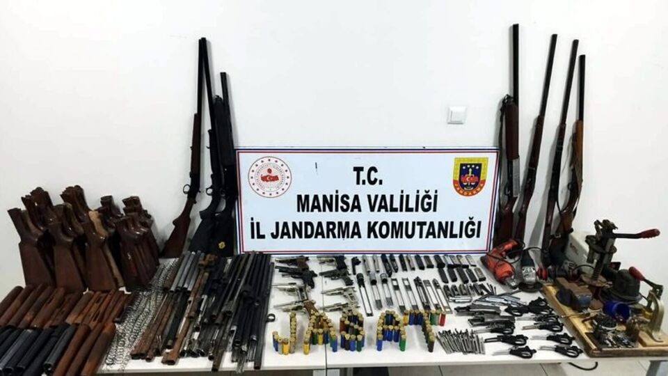 Ev, silah atölyesi çıktı