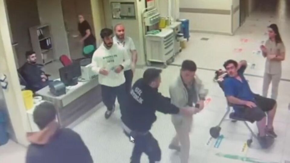Doktor ve sağlık çalışanına silahla saldırmıştı! Cezası belli oldu!