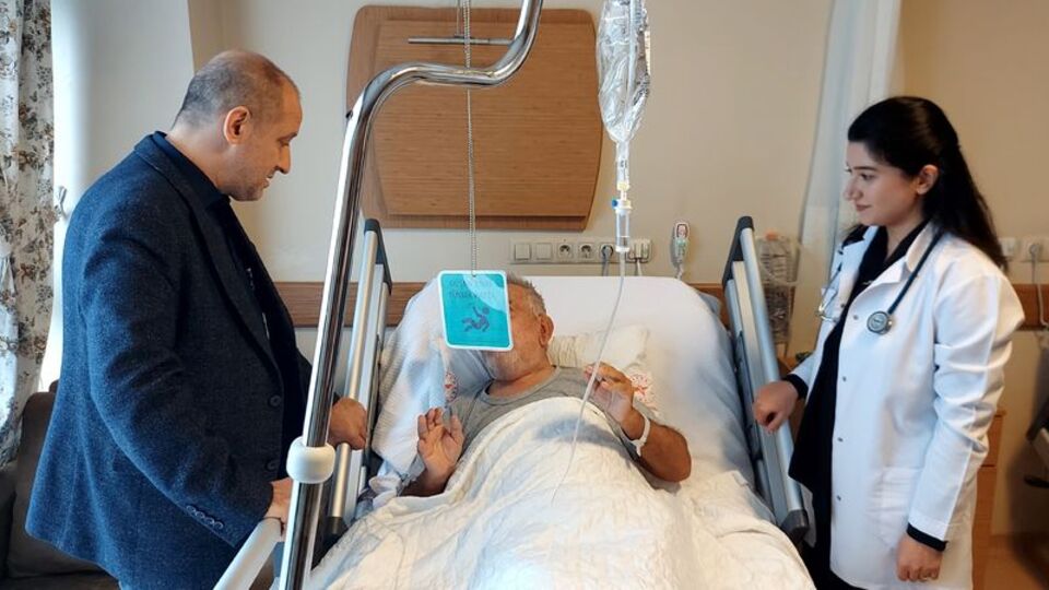 Nadir görülen fahr sendromundan kalsiyumla kurtuldu