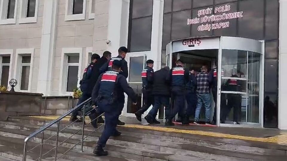 10 milyon dolarlık İncil ele geçirildi