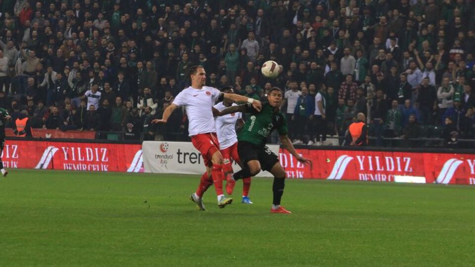 Kocaelispor'un serisine Ümraniyespor son verdi!