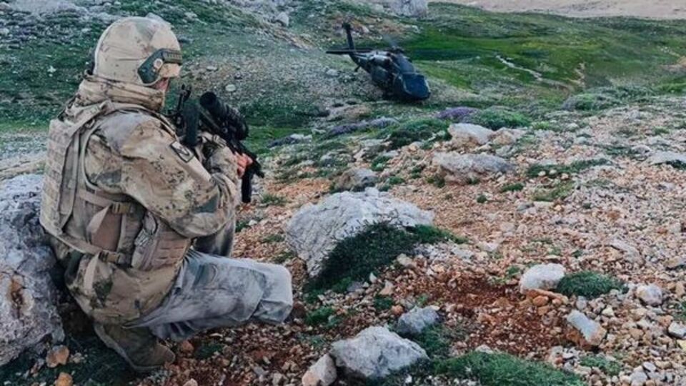 Bölücü terör örgütüne 9 kentte darbe: 88 gözaltı!