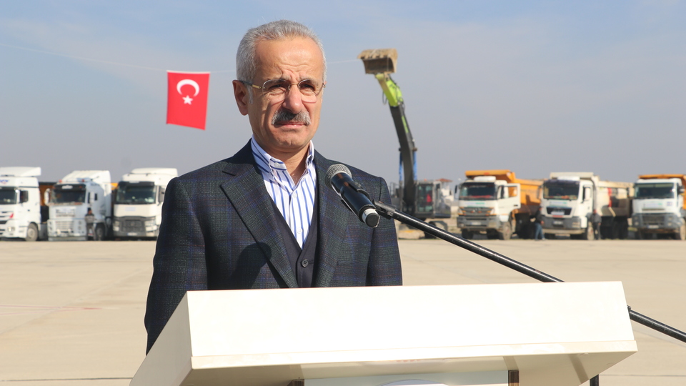 Uraloğlu, Hatay Havalimanı için tarih verdi