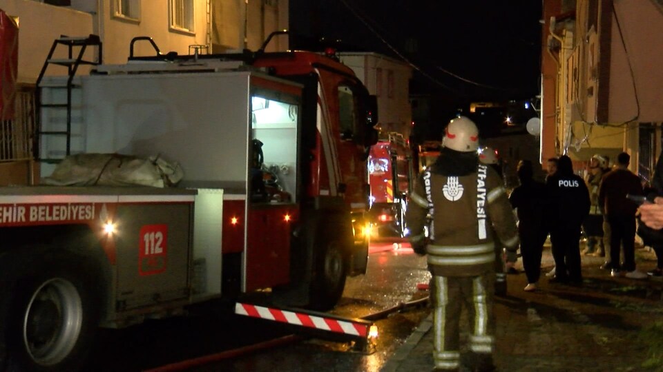 Sultanbeyli'de korkutan yangın