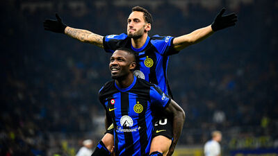 Hakan Çalhanoğlu, Napoli'yi yıktı!