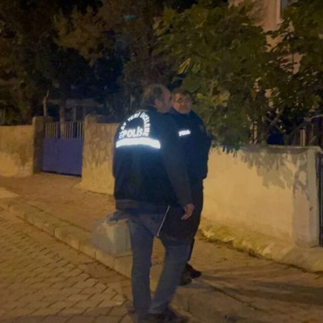 8 yaşındaki çocuk, tüfekle annesini vurdu