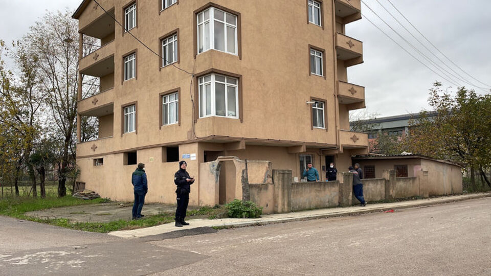 Yemek getiren oğlu ölü buldu