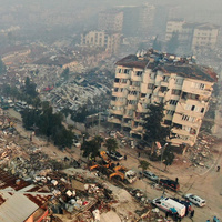 Depremzedenin prim borçları ertelendi