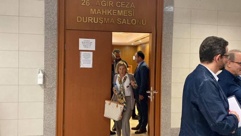 Nazlı Ilıcak cezaevine girdi