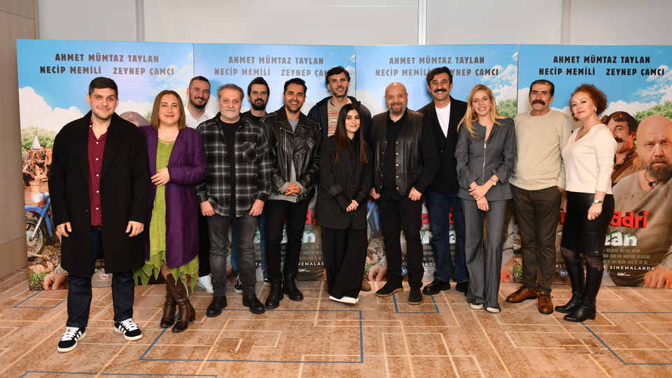 "Nefis bir sosyal deney olduğunu düşünüyoruz"