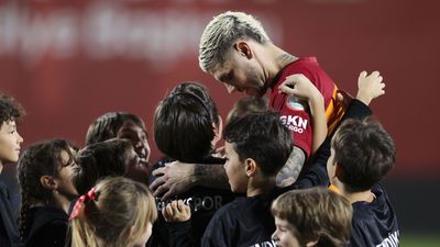 Icardi'nin ay-yıldız sevgisi!