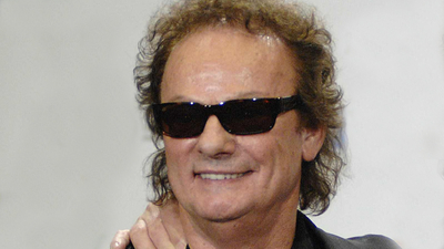 Ünlü müzisyen hayatını kaybetti