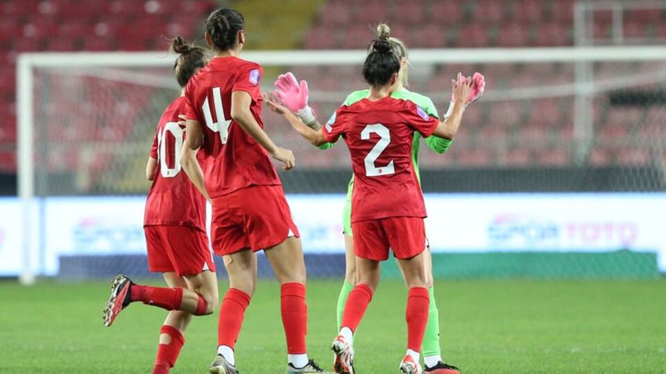 A Milli Kadın Futbol Takımı rahat kazandı