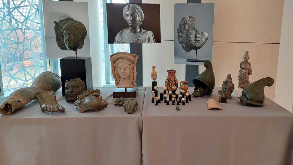 41 eser Türkiye'ye dönüyor