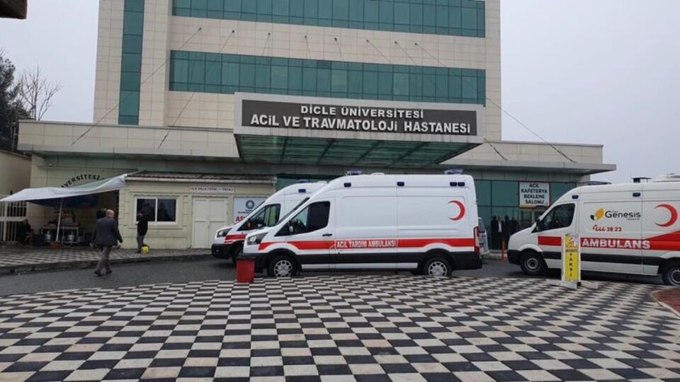 Evde "mangal" faciayla bitti!