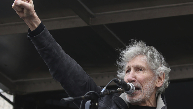 Roger Waters isyan etti