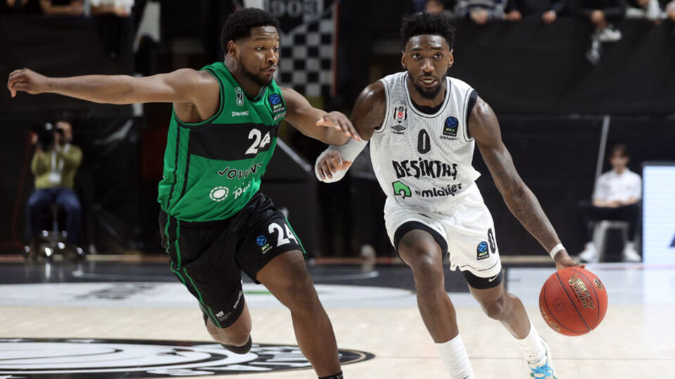 Beşiktaş evinde yıkıldı!