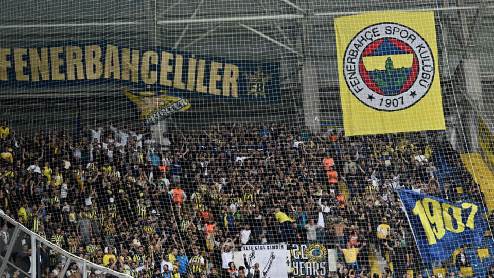 F.Bahçe taraftarı tek renk tek yürek!