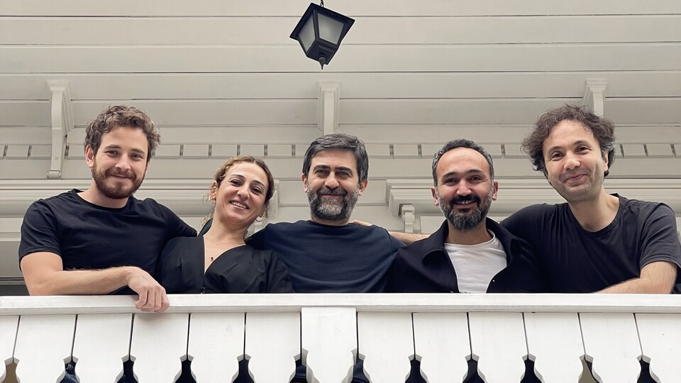 Emin Alper'den ilk tiyatro oyunu: 'Öteki'