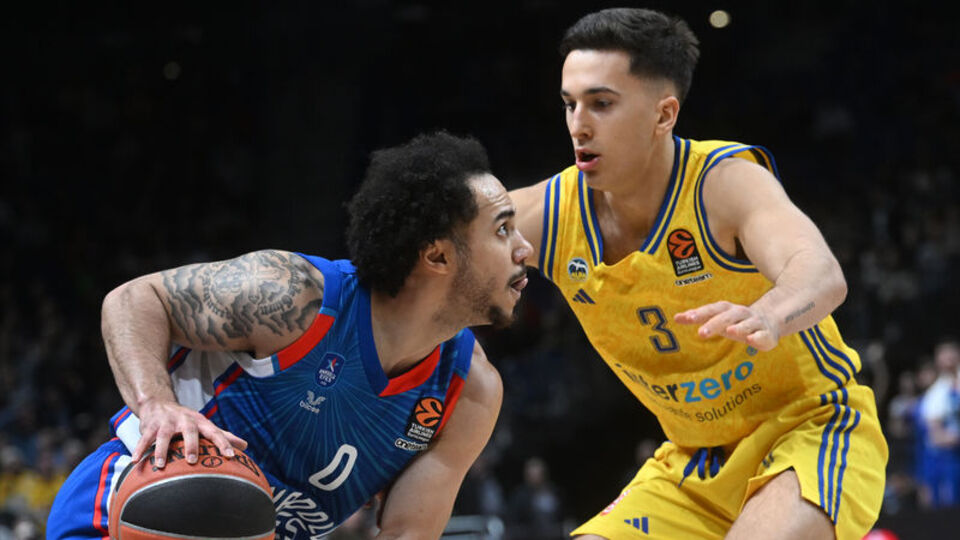Larkin 32 attı, Anadolu Efes kazandı!