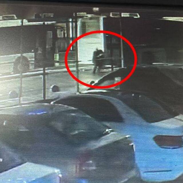 İterek durdurmak istedi, canından oldu