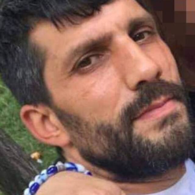 Arkadaşı göğsünden bıçakladı