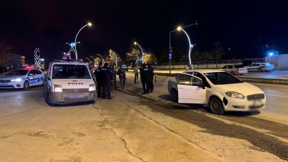 Edirne'de yakalanan ehliyetsiz ve alkollü sürücüye ceza yağdı