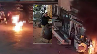 O anlar kamerada! Tinerle sobayı yaktı! Alevlerin içinde kaldı!