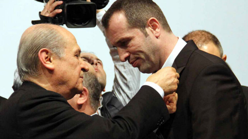 Saffet Sancaklı'nın istifası istendi