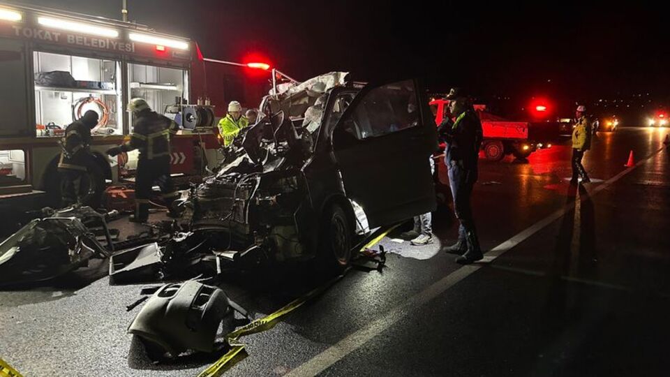 Uyarılara rağmen yine aynı kaza! 5 kişi can verdi!