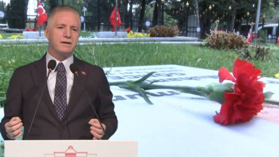 Vali Gül, Beşiktaş'taki terör şehitlerini andı