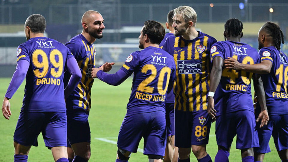 Eyüpspor evinde farka gitti!