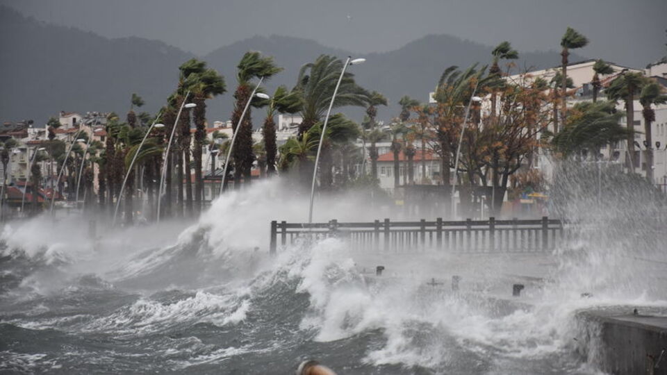 Bu bölgelerde gök gürültülü sağanak yağmur