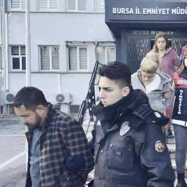 Eşi, sevgilisi ve kuzeniyle 1 milyon lira çaldı