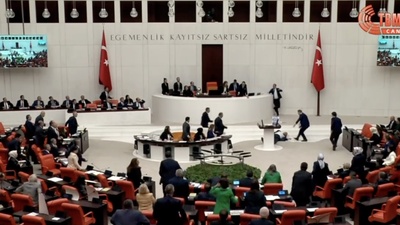 Saadet Partili Bitmez kürsüde bayıldı