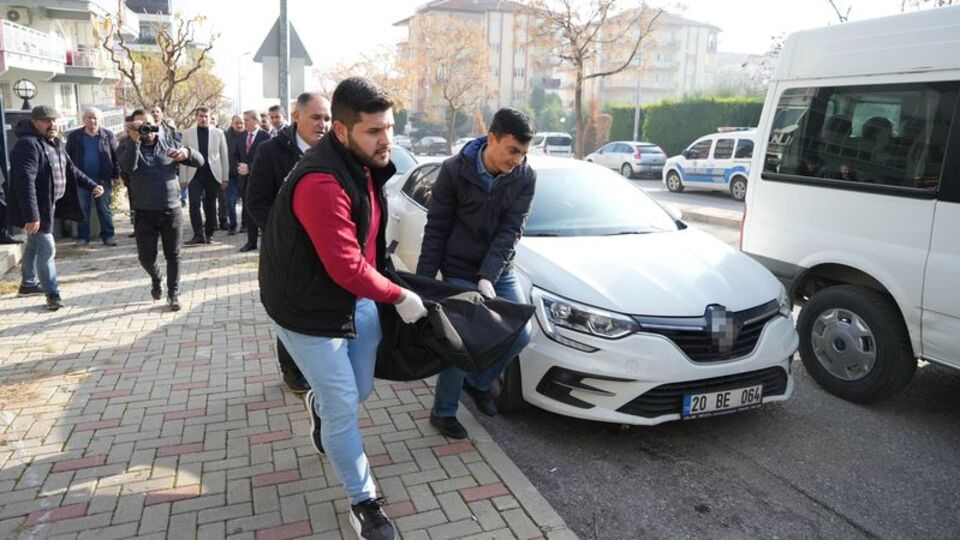 Müdür yardımcısı boğazı kesilmiş halde bulundu!