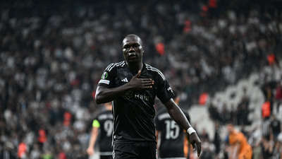 Aboubakar'dan 'saç ekimi' açıklaması