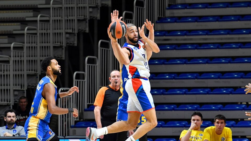 Anadolu Efes, Maccabi'ye mağlup
