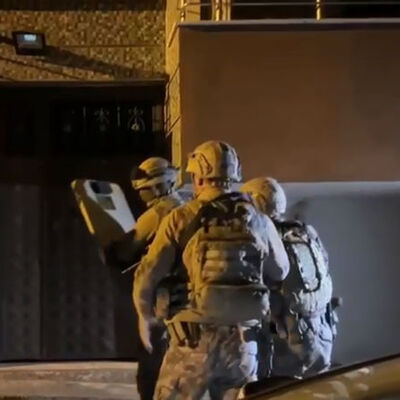 2 'kırmızı bültenli' İstanbul'da diz çöktü!