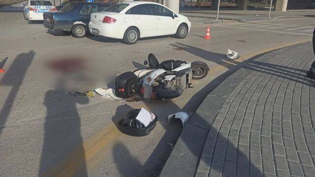 Motosikletli kurye kurtarılamadı